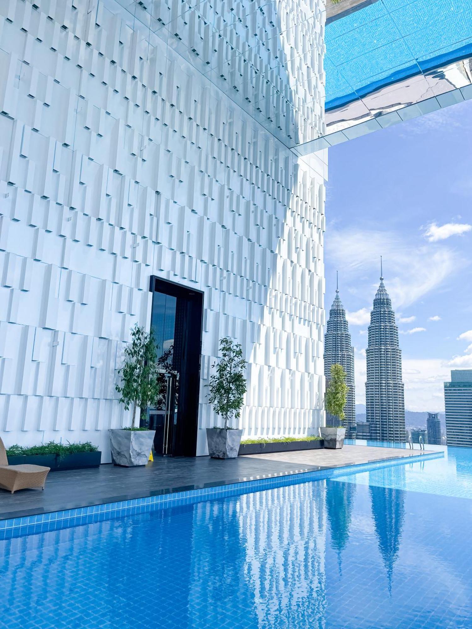 Face Kl Tower Klcc Pavilion By Kimiro Kuala Lumpur Extérieur photo